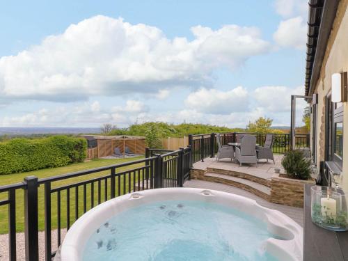 Beeley Casa | Highview Stables
