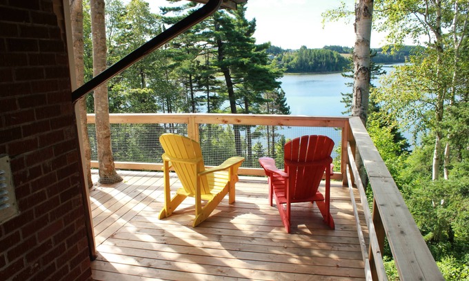French River Cabaña | Highview Three Season Cottage: desde $ 145 CAD / nt: 3 habitaciones, 1 baño