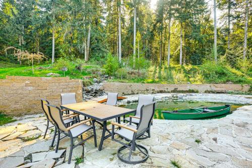 Issaquah Casa | Hike and Explore Guest Suite with Deck in Issaquah