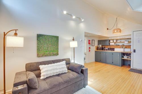 Waterbury Apartamento | Hike and Leaf Peep Couples Retreat in Waterbury!