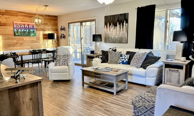 Bella Vista Casa | Hike & Bike Blak- 2 BR-2 Bath House