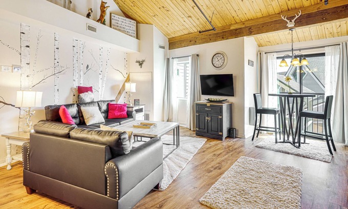 Wintergreen Condominio | Hike, Bike & Explore: Wintergreen Resort Condo