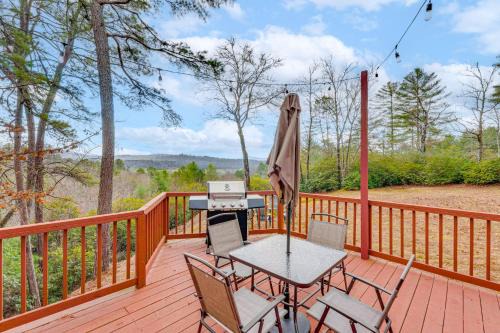 Hayesville Casa | Hike, Boat and Explore Mtn-View Hayesville Hideaway