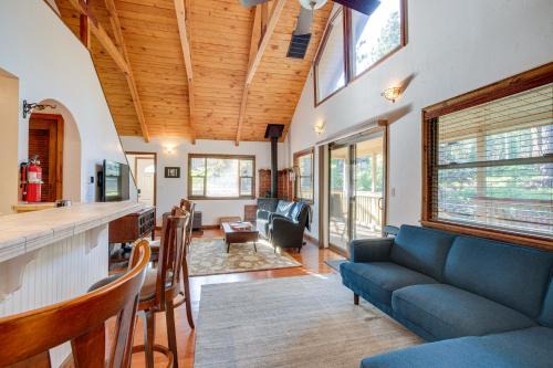 North Upper Truckee Casa | Hike, Boat and Ski South Lake Tahoe Home