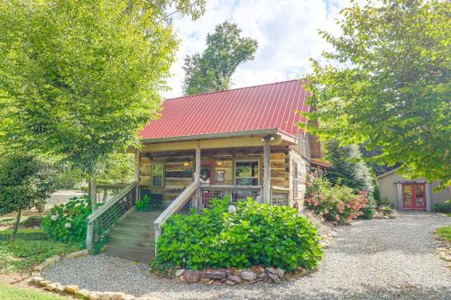 Weaverville Casa | Hike, Leaf Peep and More Sleek Cabin in Weaverville
