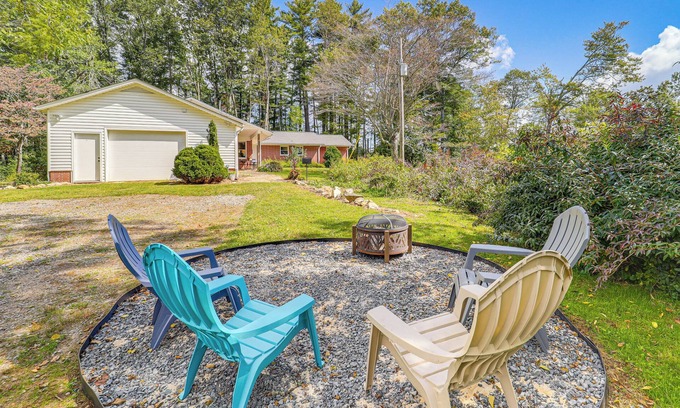 Laurel Springs Casa | Hike & Leaf Peep! Peaceful Home in Laurel Springs