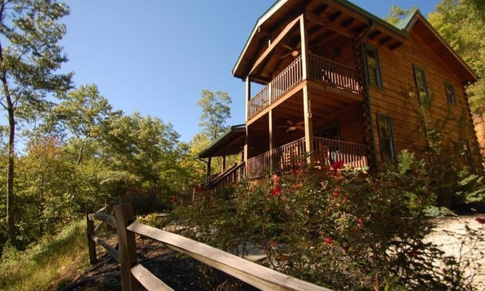 Bryson City Cabina | Resto del excursionista-Cabañas de cuenca hidrográfica-Privadas y apartadas