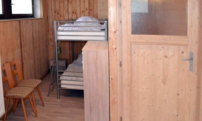 Mittelhof Apartamento | Hiker's room 3 (4-bed room) - camping in the oak forest - camping - chalets