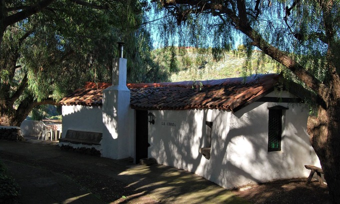 Santa Brígida Cabaña | Cabaña de senderismo en un entorno verde