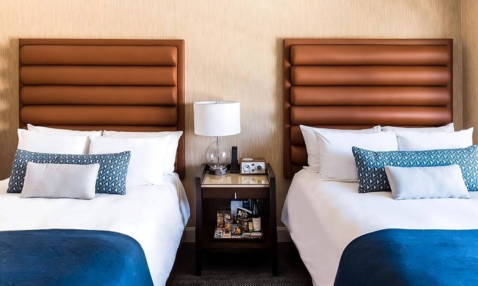 Downtown Portland Hotel | Hiking Break at Hoyt Arboretum! 3 Stylish Units w/ City Views at Dossier Hotel!