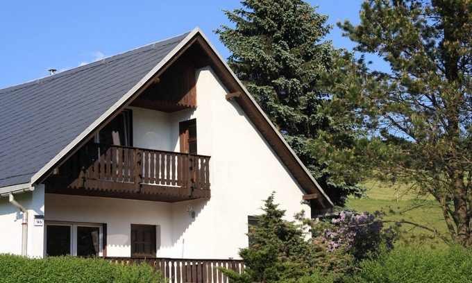 Neuhausen Casa | Vacaciones de senderismo, casa de vacaciones independiente, totalmente vallada en la naturaleza