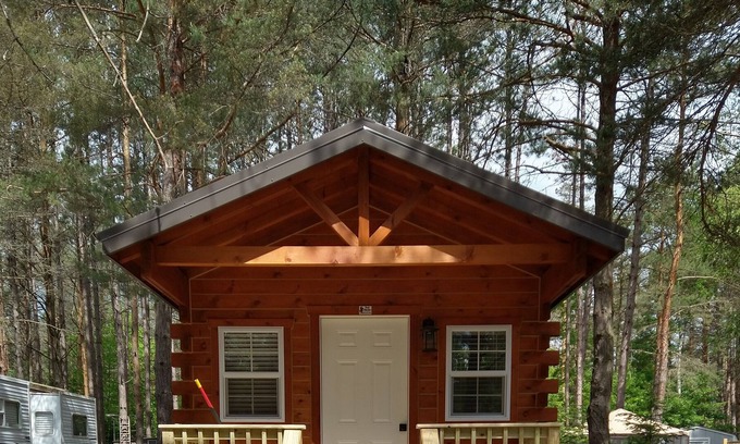 Hiles Cabina | Hiles-Pine Lake Campground