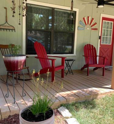 New Braunfels Casa | Hill Country Casita 3 minutes from Guadalupe River & Canyon Lake