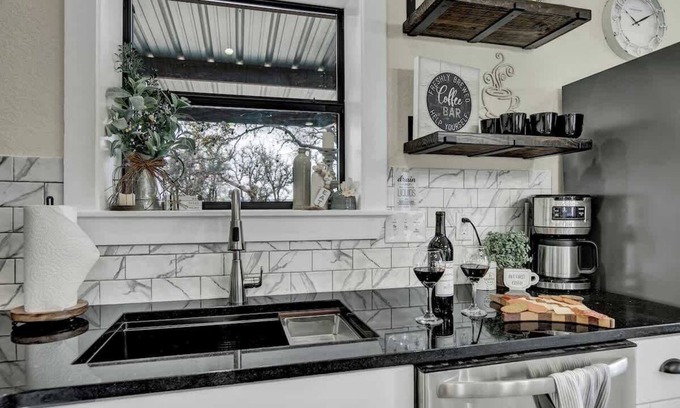 Fredericksburg Casa | Hill Country Hideaway With Fire Pit and Hot Tub!