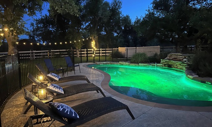 Dripping Springs Casa | HILL COUNTRY RETREAT - Pool, Spa, 55 acres -Only 4 miles to Downtown Dripping!