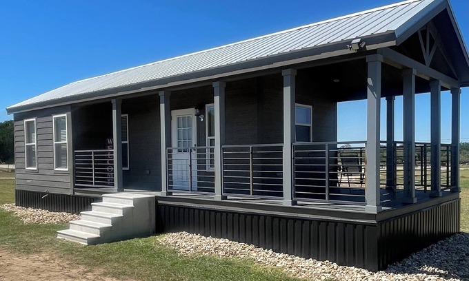 Lampasas Casa | Hill Country Tiny Home- Dog Friendly w/Gated Yard