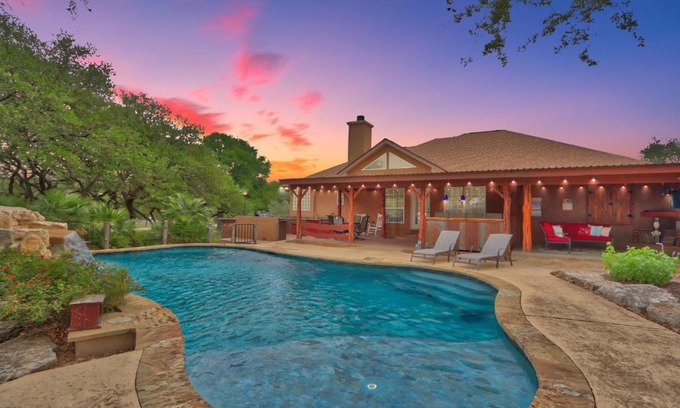 Canyon Lake Casa | Hill Country Vibe