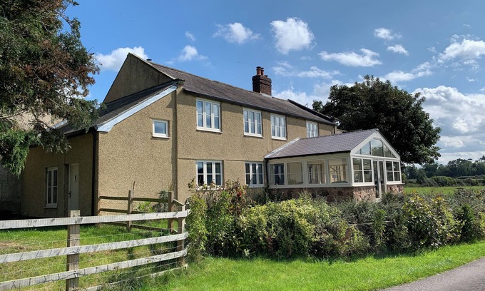 Grinshill Apartamento | Hill Farm Studio near Shrewsbury. Pet-friendly and on The Shropshire Way!