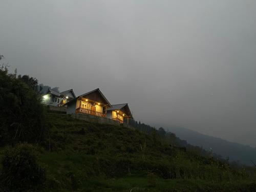 Geyzing Casa | Hill Garden Homestay