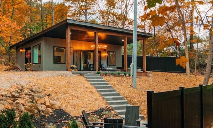 Danville Cabina | Hill Haus - A Cozy Cabin