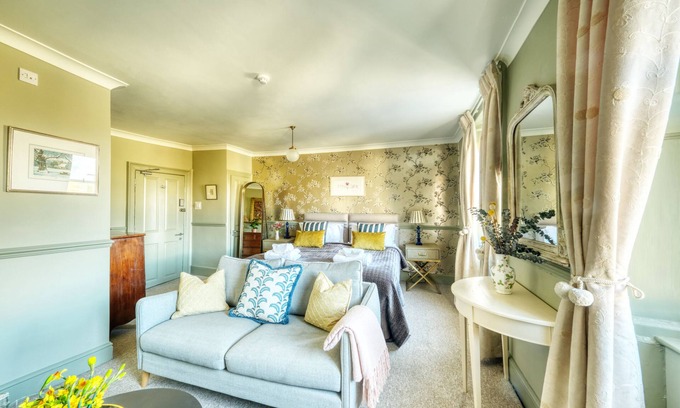 Upper Town Cama Y Desayuno | Hill House