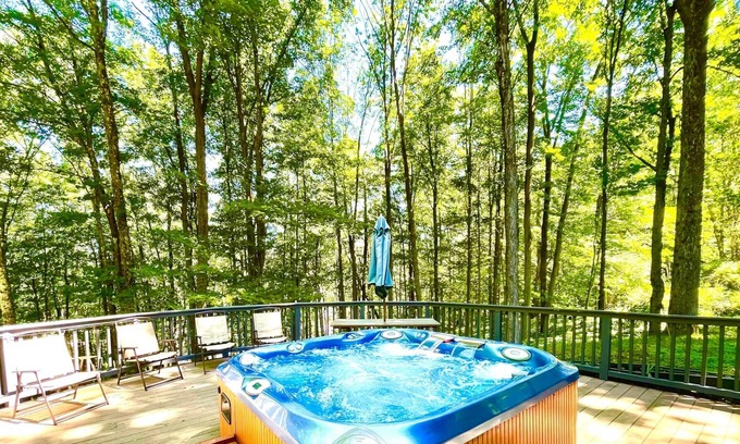 Jeffersonville Casa | Hill House on Hubert