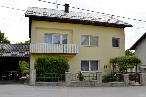 Slunj Casa | Hill