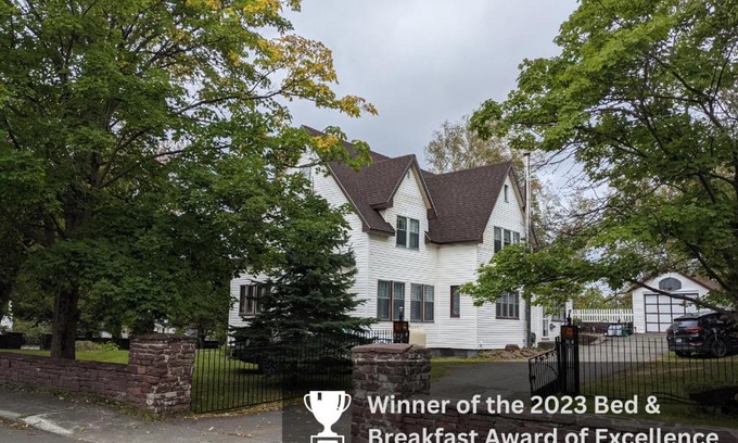 Grand Falls - Windsor Cama Y Desayuno | Hill Road Manor Bed & Breakfast