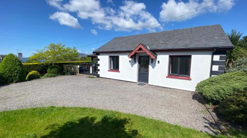 Ardnatrush Casa | Hill Sea View Cottage