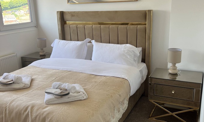 Barnstaple Casa | Hill View 5 minutes to walk town center