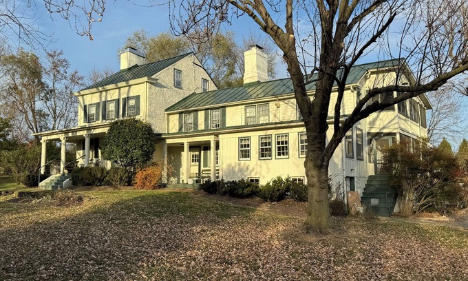 Blue Ridge Otro | Hillandale Farmhouse circa 1774 - 6 habitaciones, capacidad para 14 personas, recientemente renovado