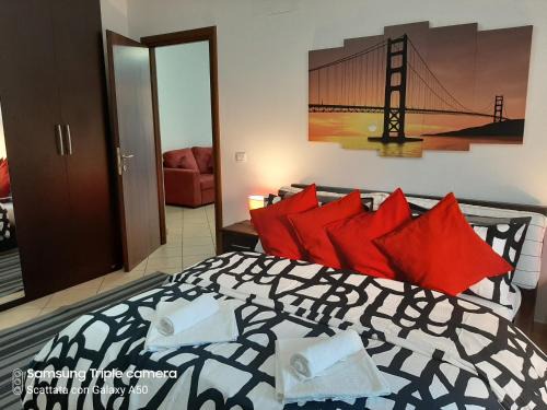Quartiere XXIX Ponte Mammolo Casa | Hillary E Vale Room
