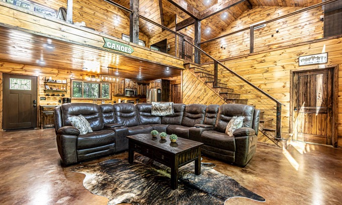 Ozark Cabina | Hillbilly Paradise ~ Brand New Cabin on the Mulberry!