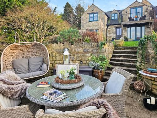 Inchbrook Casa | Hillcrest Cottage