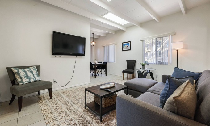 Hillcrest Apartamento | Hillcrest Haven: Cozy Condo for peaceful stay