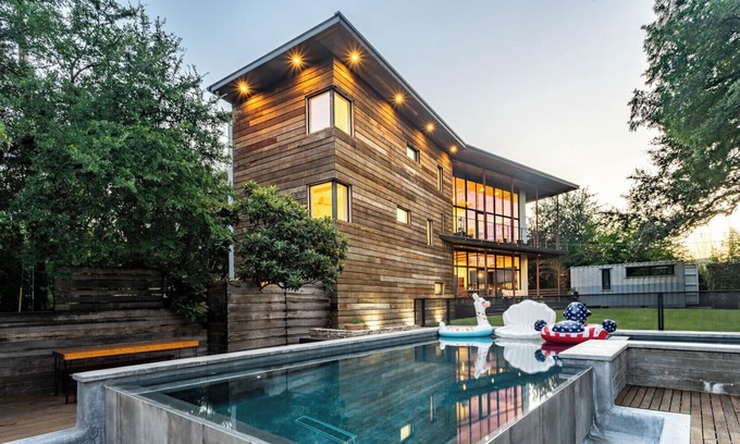 Barton Heights Casa | Hillmont Hideaway w Outdoor Hot Tub
