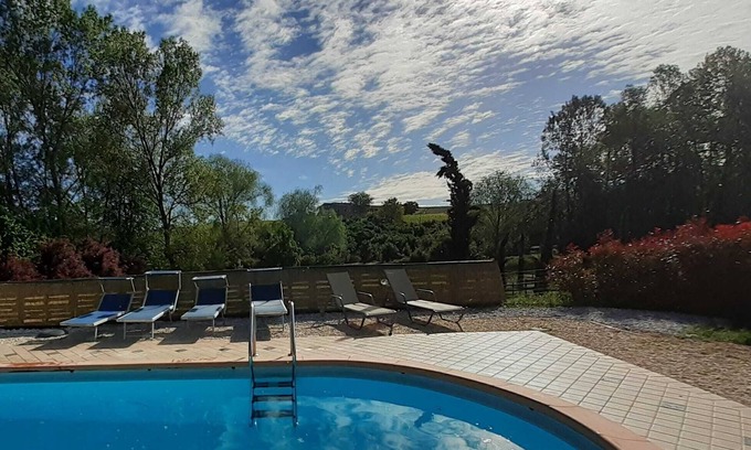 Nizza Monferrato Apartamento | HILLS La UNESCO se relaja en la piscina "Barbera apartment"