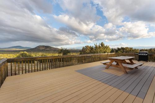 Williams Casa | Hillside Cabin~Williams & Grand Canyon Destination
