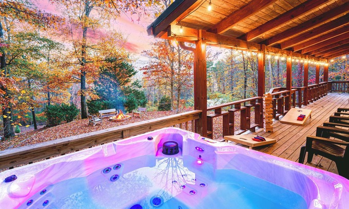 Whiteside Cabina | Hillside Haven ★ Rustic Cozy Cabin Nestled In Woods