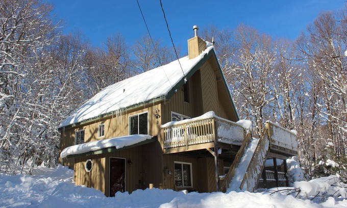 Wilmington Casa | Hillside Haven (Mount Snow) - ¡Descuentos semanales + mensuales disponibles!
