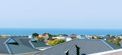 Onrus Casa | Hillside Haven