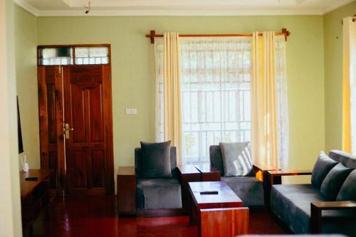 Karatu Casa | Hillside Home-Fully furnished home near Ngorongoro