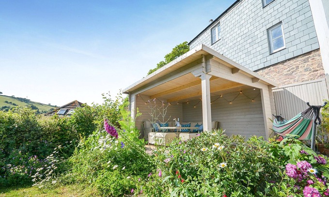 Kingsand Cabaña | Hillside, Kingsand