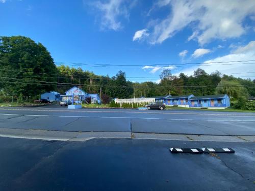 Lake George Hotel | Hillside Motel