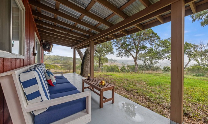 Oatmeal Casa | Hillside Paradise near Hidden Falls! Clean 3/1.5, Expansive views