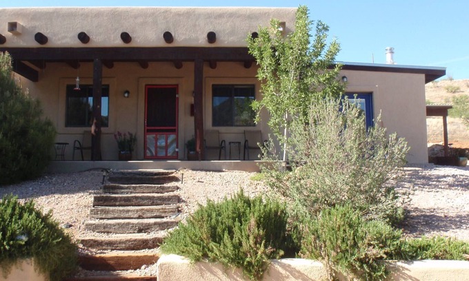 Patagonia Casa | Hillside Retreat iin Patagonia with Spectacular Views