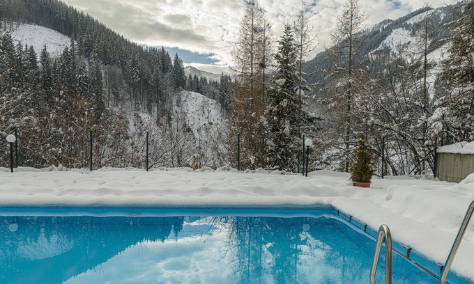 Viehhofen Apartamento | Departamento en la cima de una colina en Viehhofen con bañera de hidromasaje