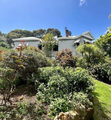 Bridgetown Casa | Hilltop Cottage