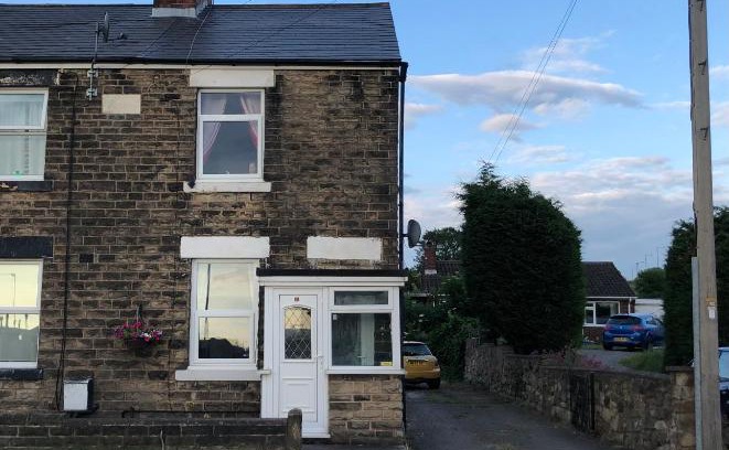 Chesterfield Casa | Hilltop Cottage
