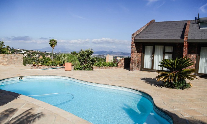 Eikenbosch Casa | Hilltop Guesthouse